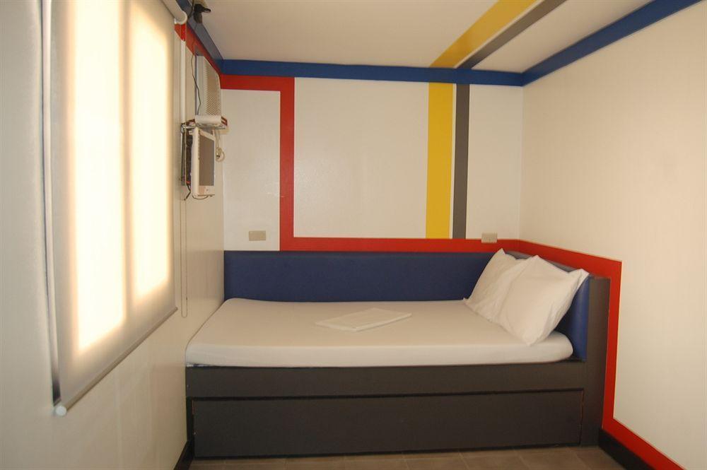 Hotel V อังเฮเลส ภายนอก รูปภาพ